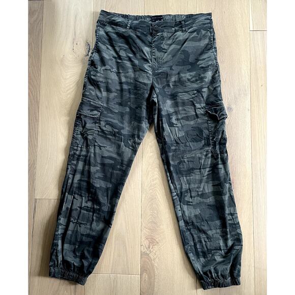 Sanctuary Camo Cargo Jogger Pants - Size Large - Picture 1 of 4